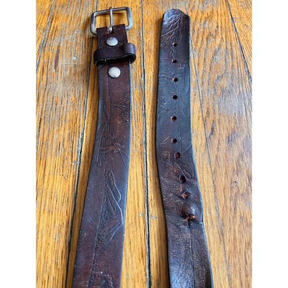 Vintage Distressed Brown Leather Belt w/Fisherman Theme sz XL - Picture 8 of 14